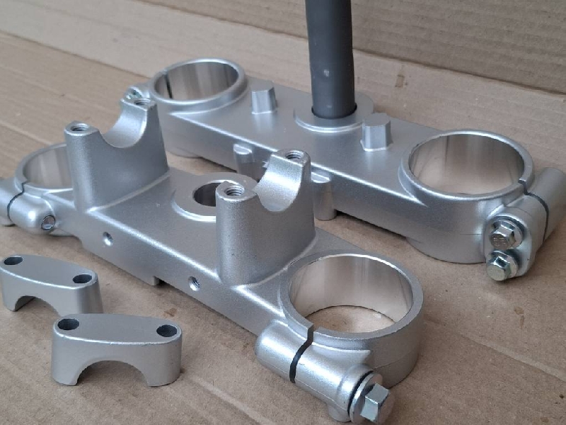 Траверсы Regulmoto Sport 003 верхняя и нижняя